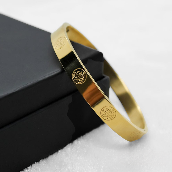 Relaxing Om Solid Gold Plated Men's Kada